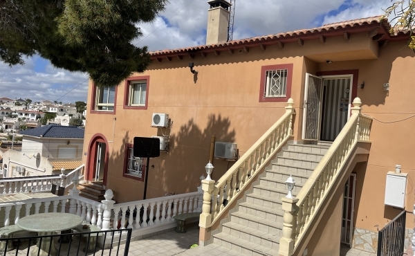 5 Bedroom 3 Bathroom Villa in Blue Lagoon