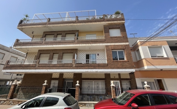 3 Bedroom 1 Bathroom Apartment in Los Alcazares