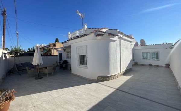 3 Bedroom 2 Bathroom Villa in La Zenia